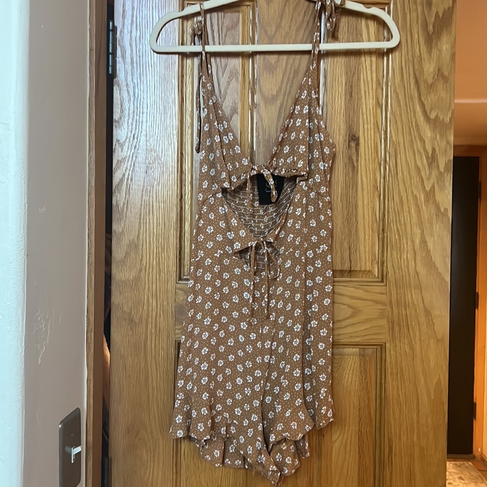 Planet Blue Blue Life Burnt Orange Romper - Picture 2 of 11